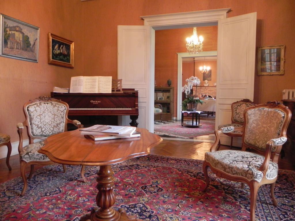 Bed and Breakfast Chateau Belles Graves à Pomérols Extérieur photo