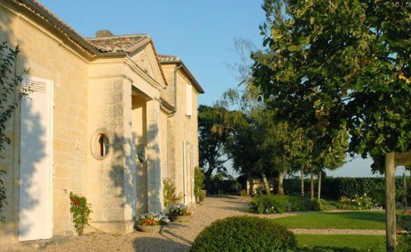 Bed and Breakfast Chateau Belles Graves à Pomérols Extérieur photo