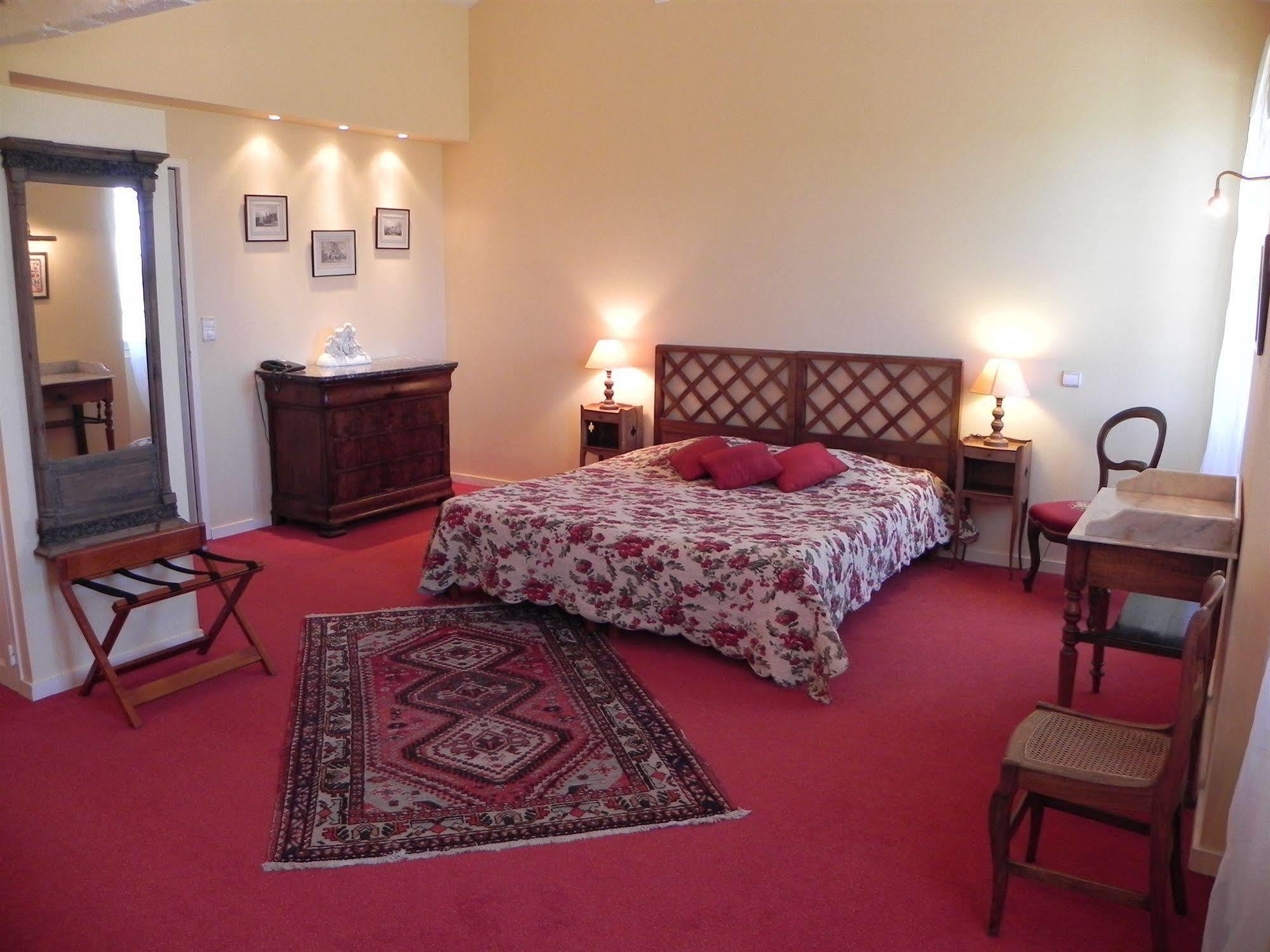 Bed and Breakfast Chateau Belles Graves à Pomérols Extérieur photo